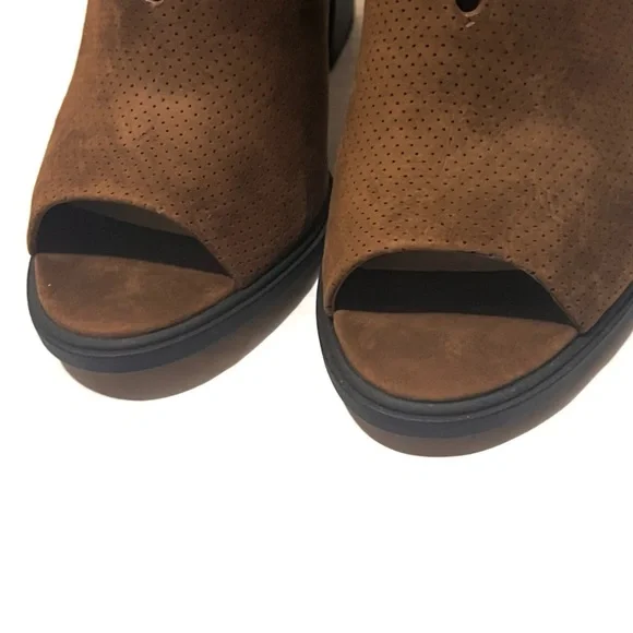 Vince Camuto Bootie Shoes Size 9W New - Picture 5 of 9